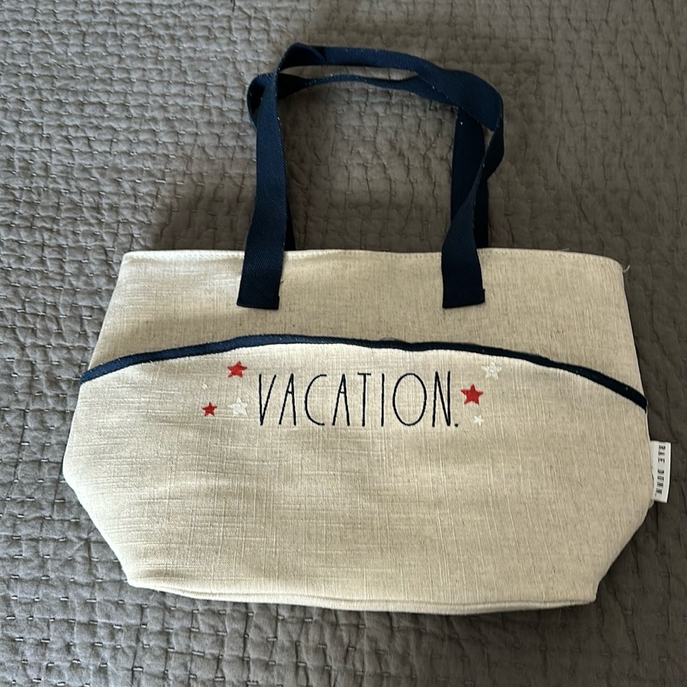 Insulated Rae Dunn vacation tote